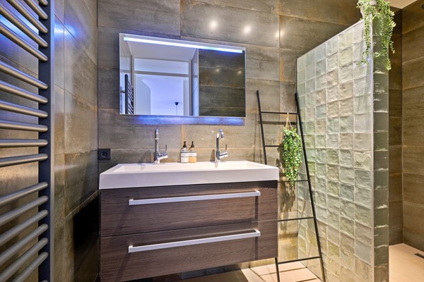 Medium property photo - Leeuwendalersweg 614, 1061 BJ Amsterdam